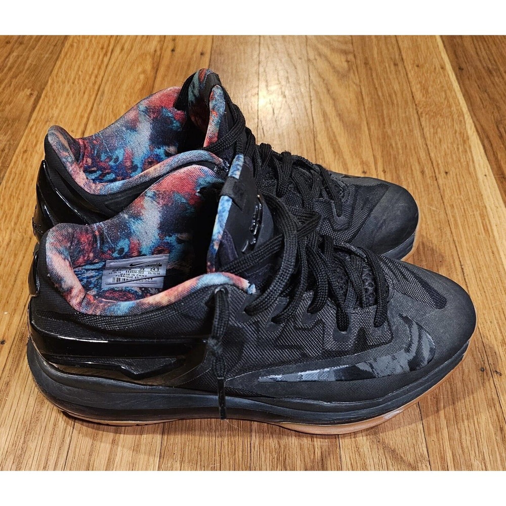 NIKE LEBRON XI 11'S SIZE 6.5 Y SHOES 644534 003 KIDS GS YOUTH BLACK GUM BOTTOM